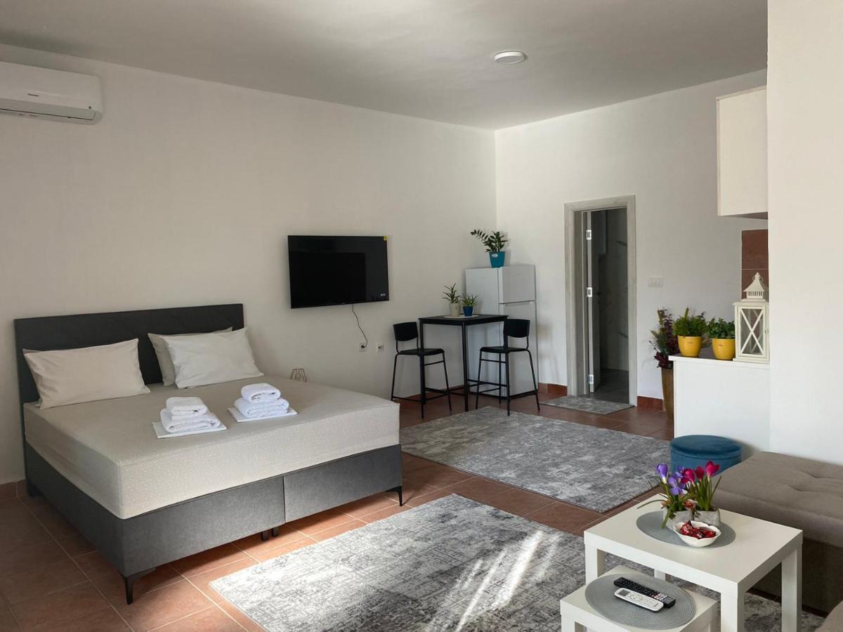 Olive Apartment Podgorica Exterior photo