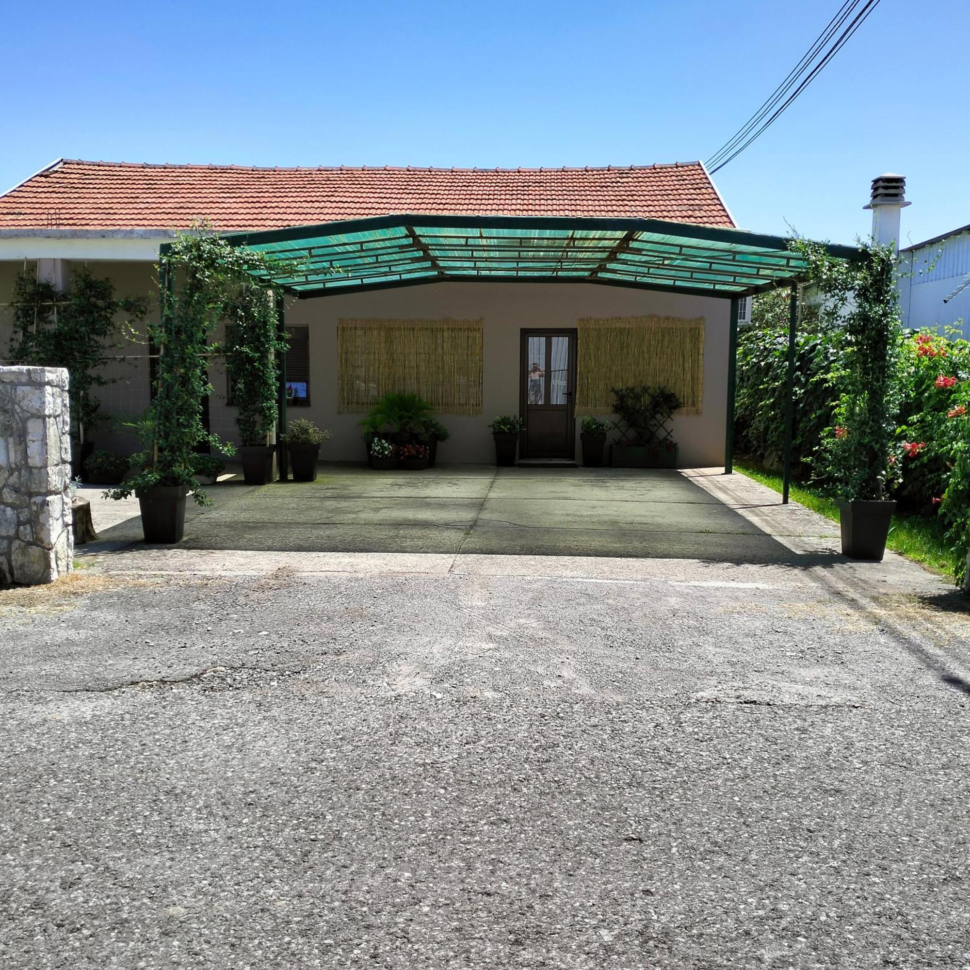 Olive Apartment Podgorica Exterior photo
